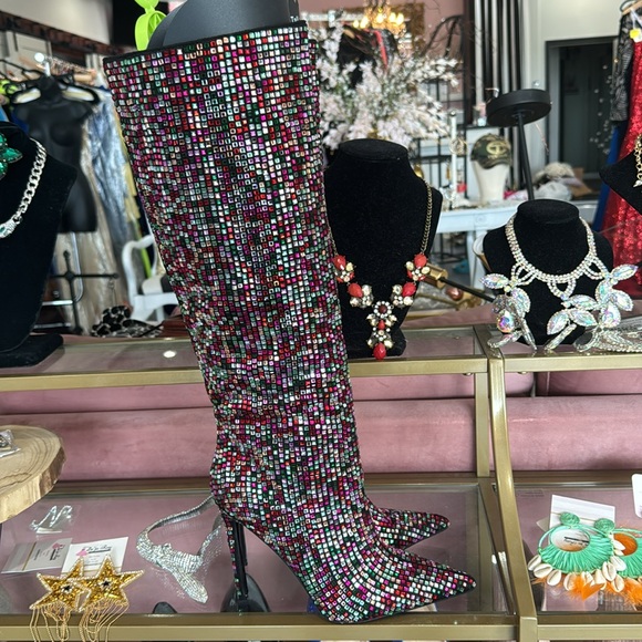 Izzy Multicolored rhinestone boots that come to your knee by Azalea Wang. - Picture 3 of 4